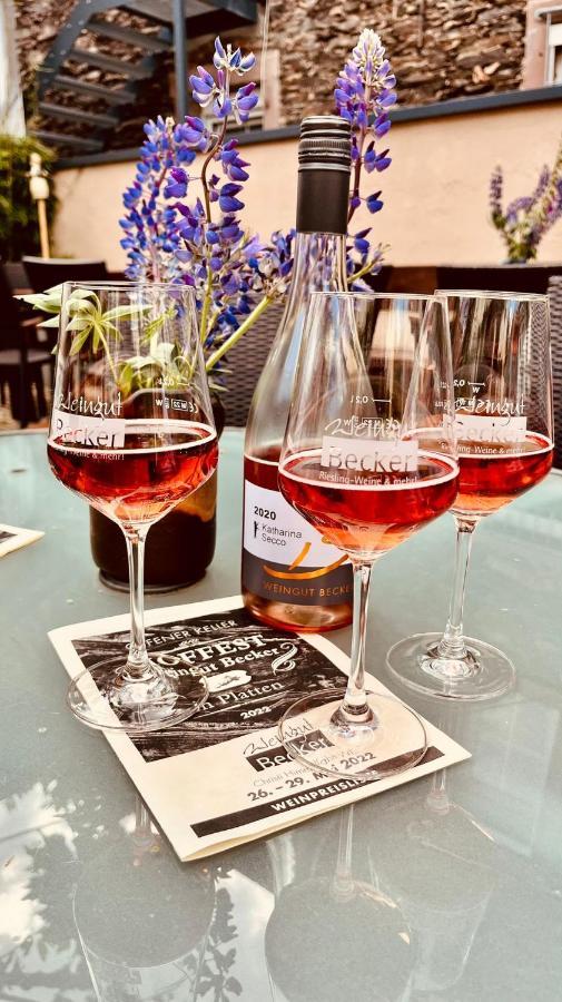 Weingut U. Gaestehaus Becker Platten Екстериор снимка